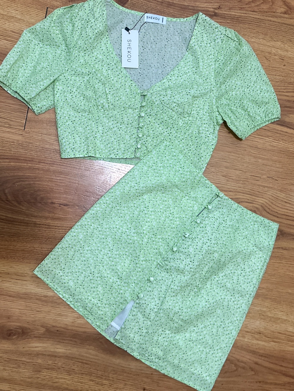 SHEKOU NWT Green Floral Puff Sleeve Crop Top Mini Skirt Set Size M - Picture 4 of 6